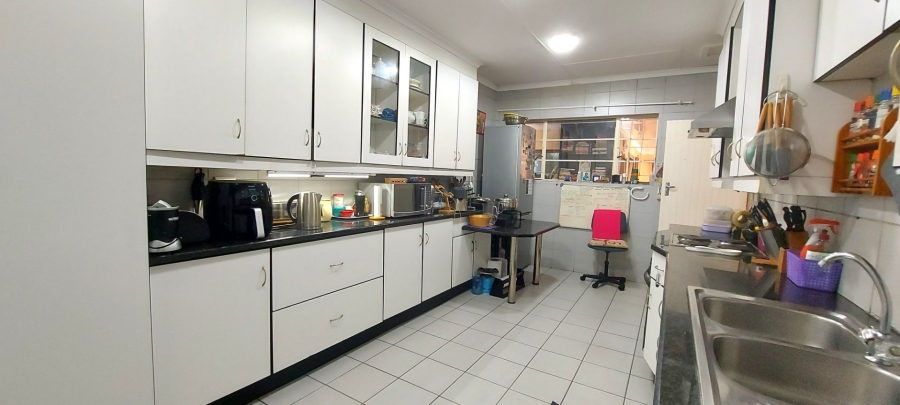 7 Bedroom Property for Sale in Gonubie Eastern Cape